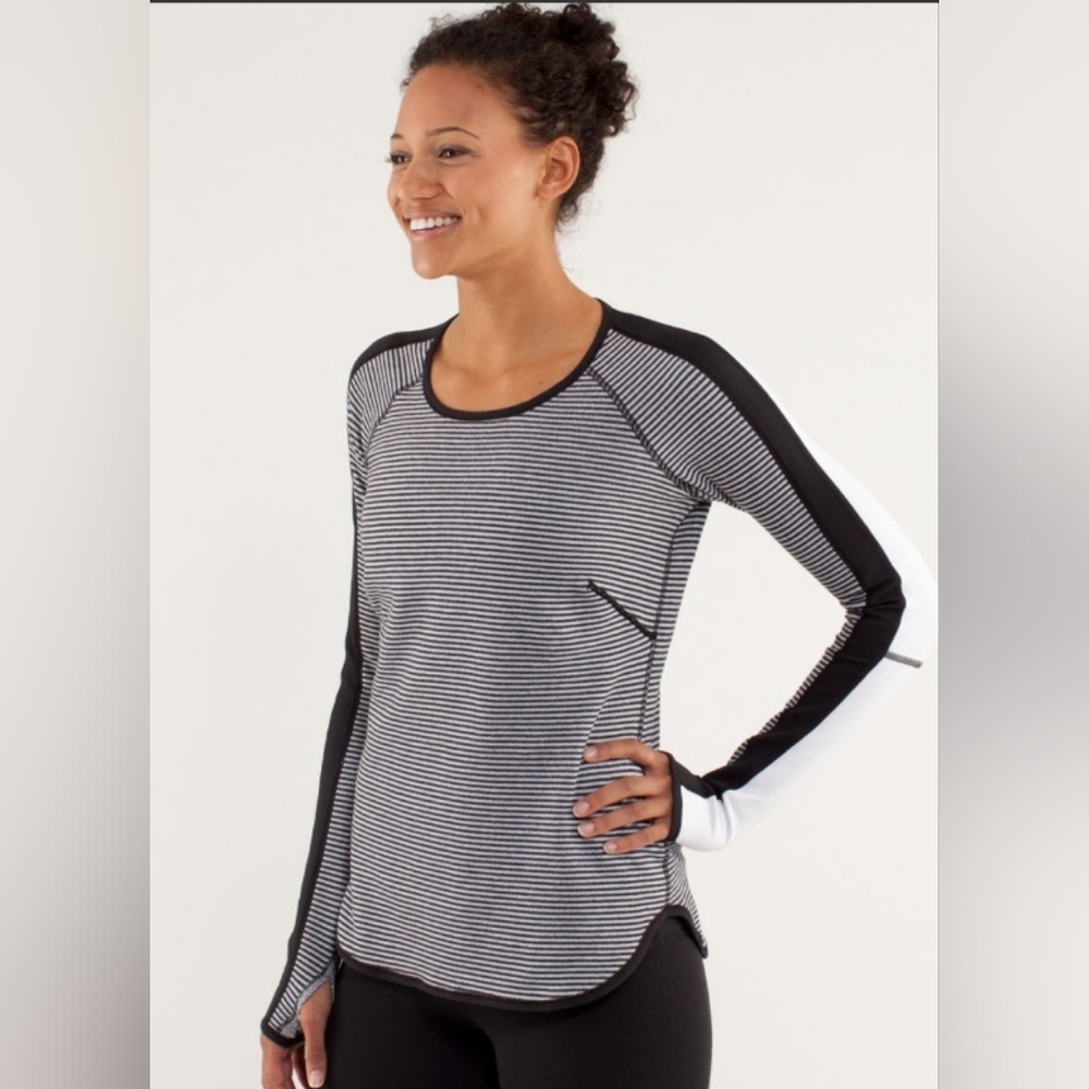 Lululemon Runder Under Long Sleeve Top Reversible Wear 2 Ways!  EUC - Picture 5 of 7
